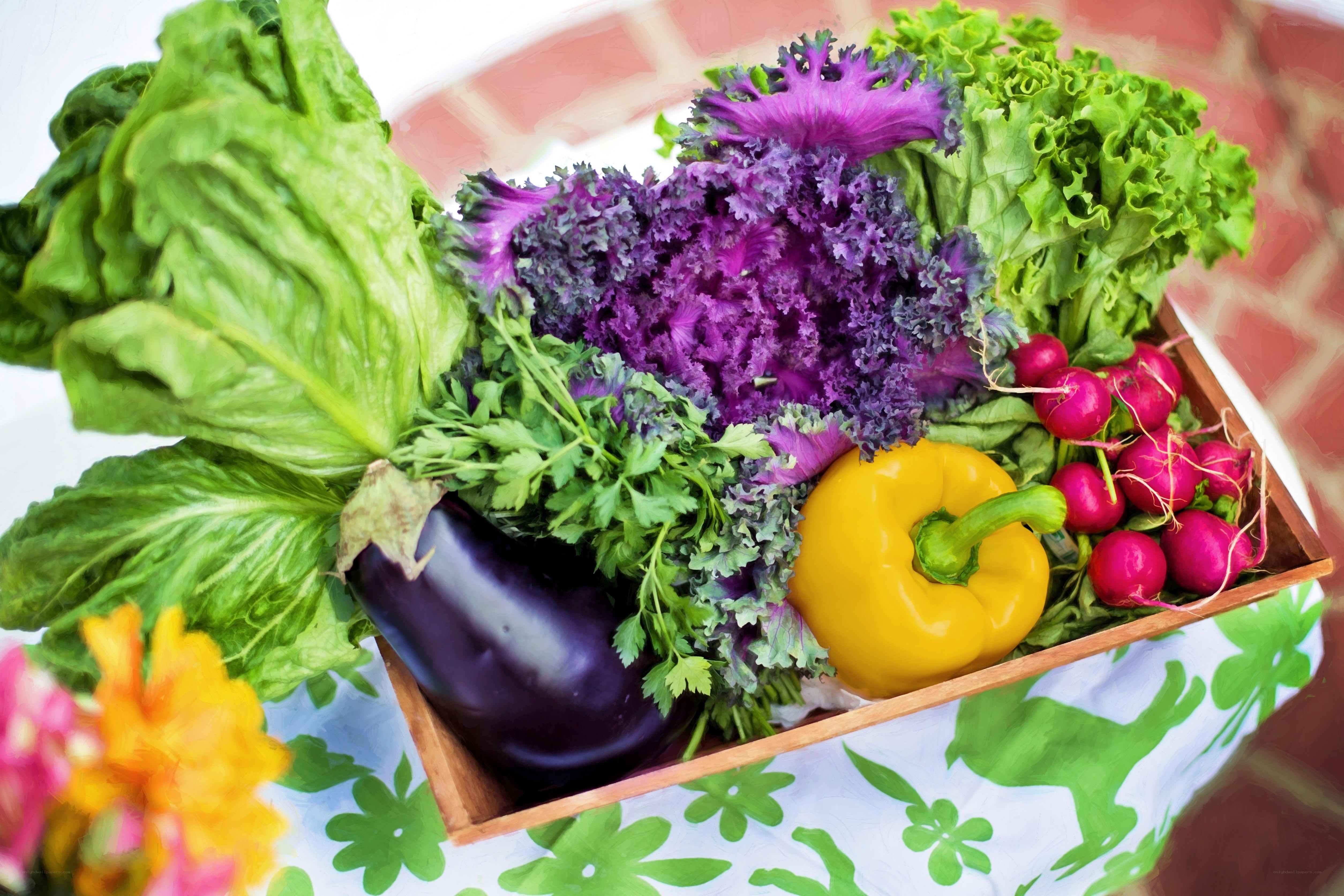 Fresh vegetables in a wooden box