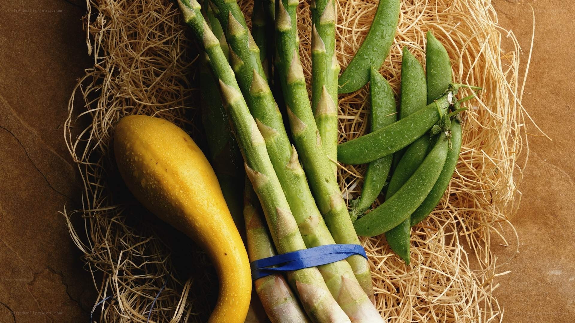 Fresh vegetables on straw