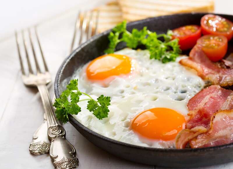 Fried Eggs with Bacon — White