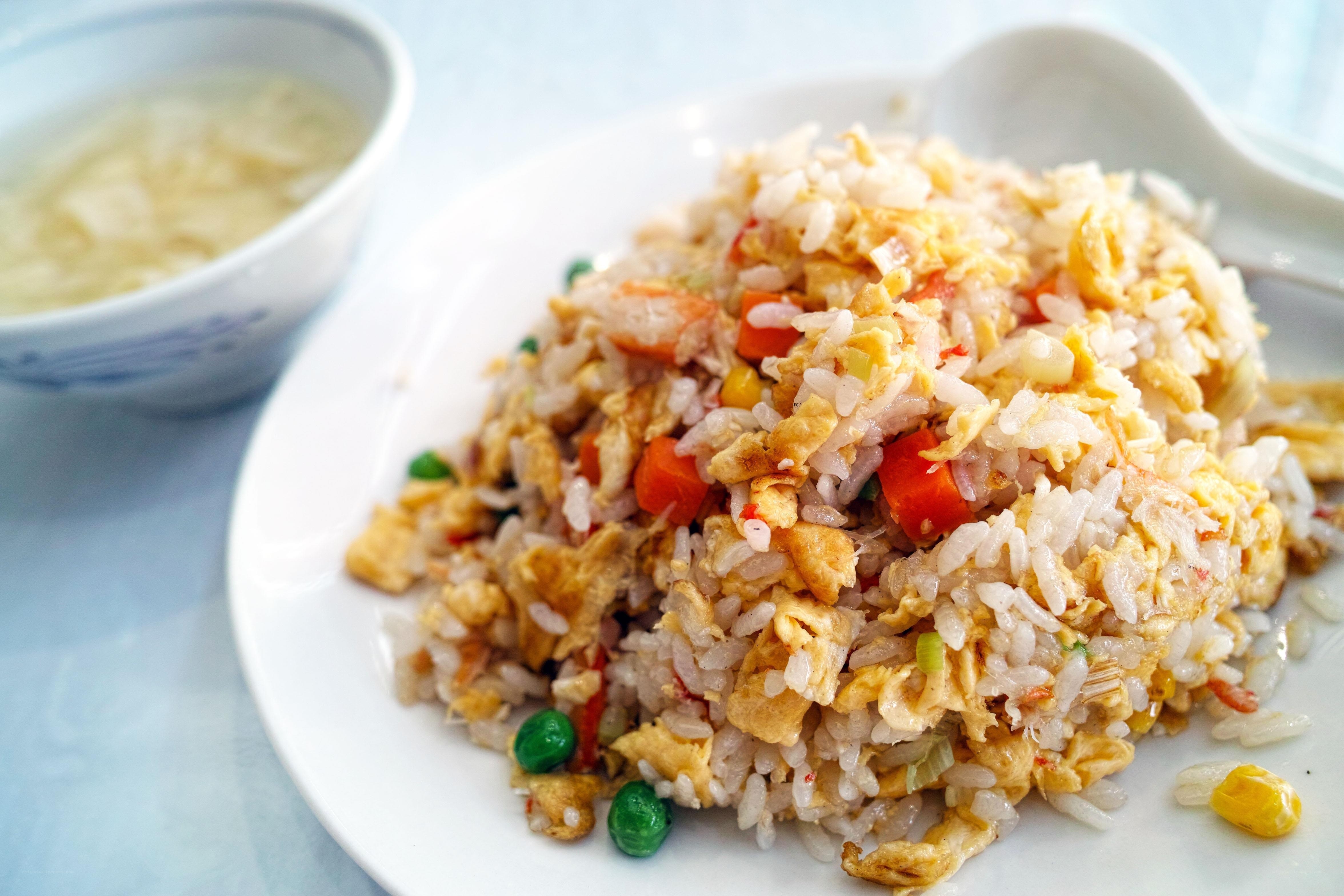 Fried rice with egg and vegetables