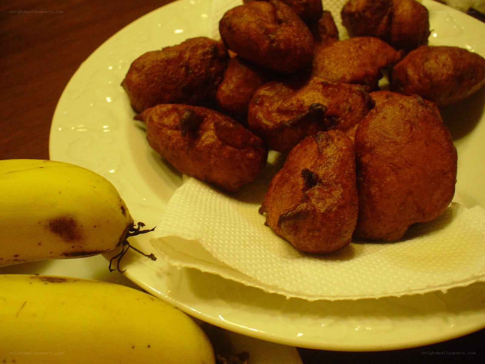 Fried snacks with bananas