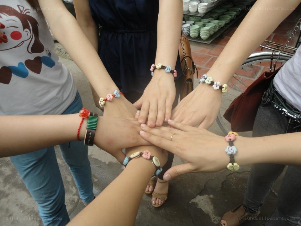 friends with friendship bracelets