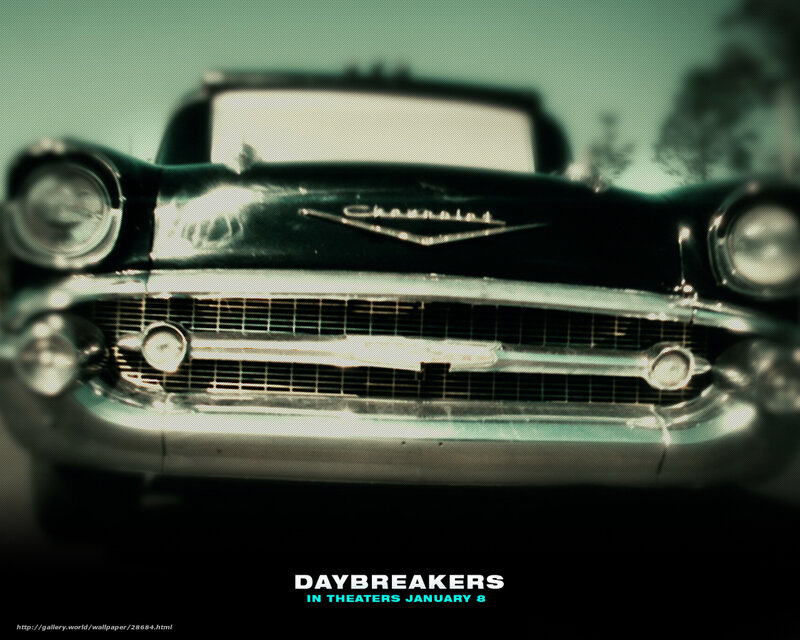 Front of Vintage Car — Black, Dramatic