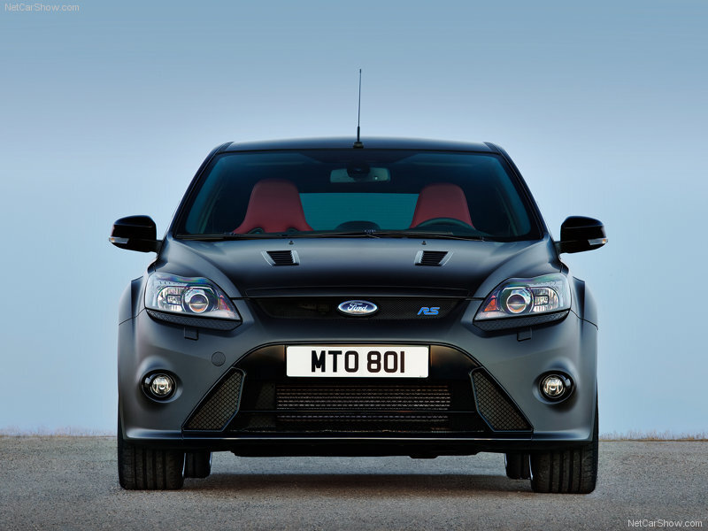 front view of a black ford focus rs
