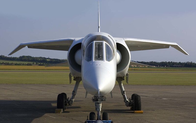 front view of a jet fighter