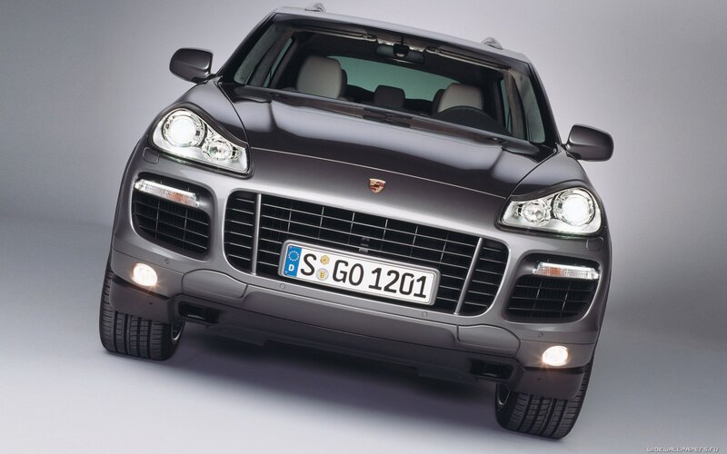 front view of a porsche cayenne