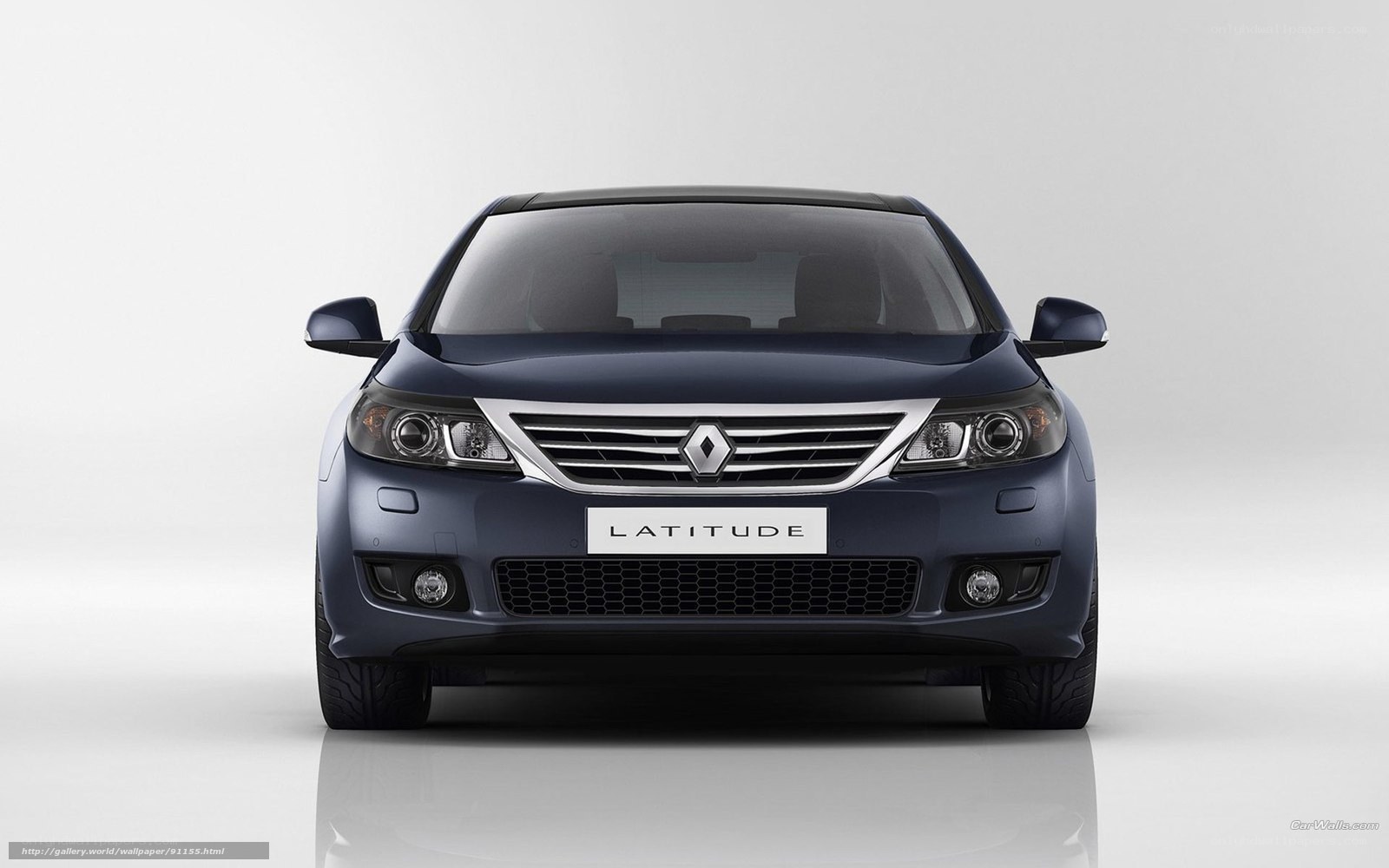 Front view of a Renault Latitude