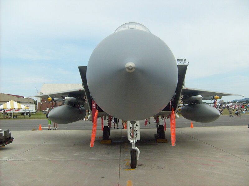front view of fighter jet