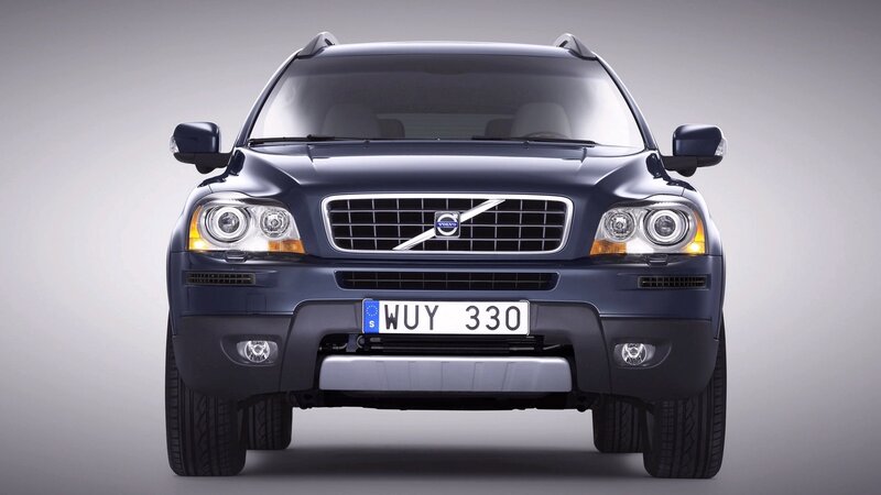 front view of volvo xc90