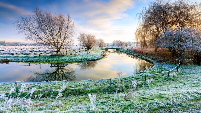 Frost-covered River Bend — Green