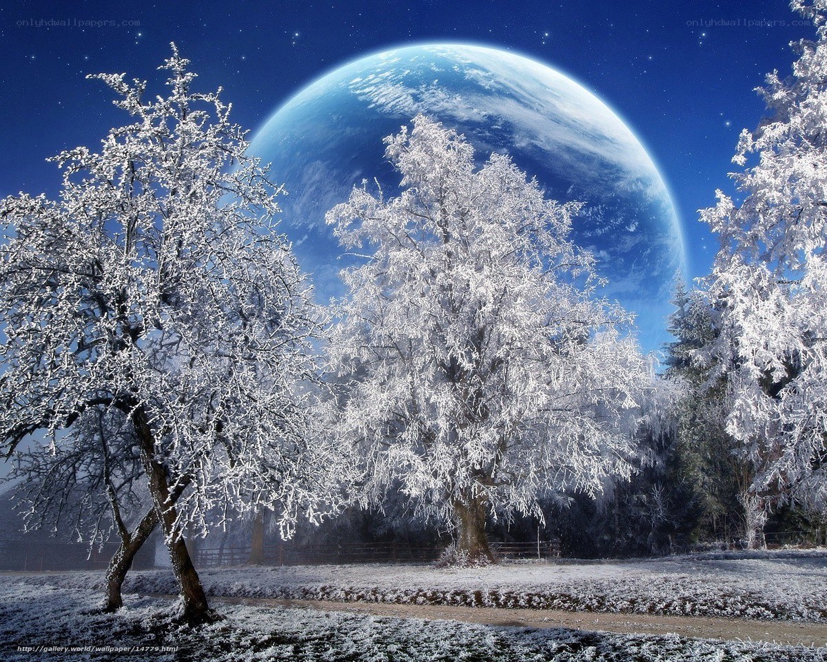 Frosty trees under a giant planet