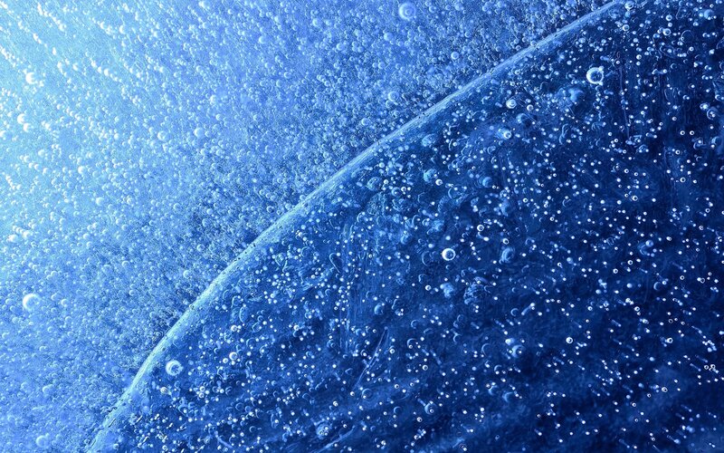 Frozen bubbles in blue ice