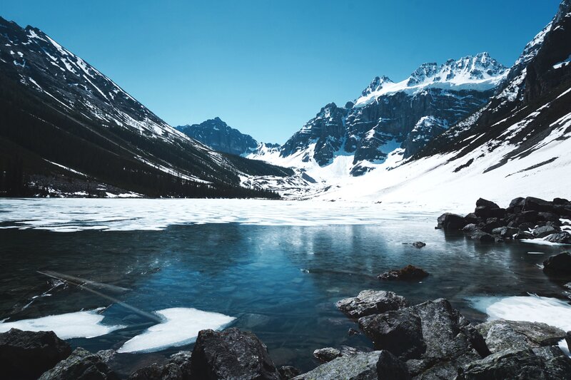 Frozen Mountain Lake — Blue, Serene, Winter