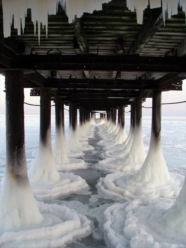 Frozen pier understructure