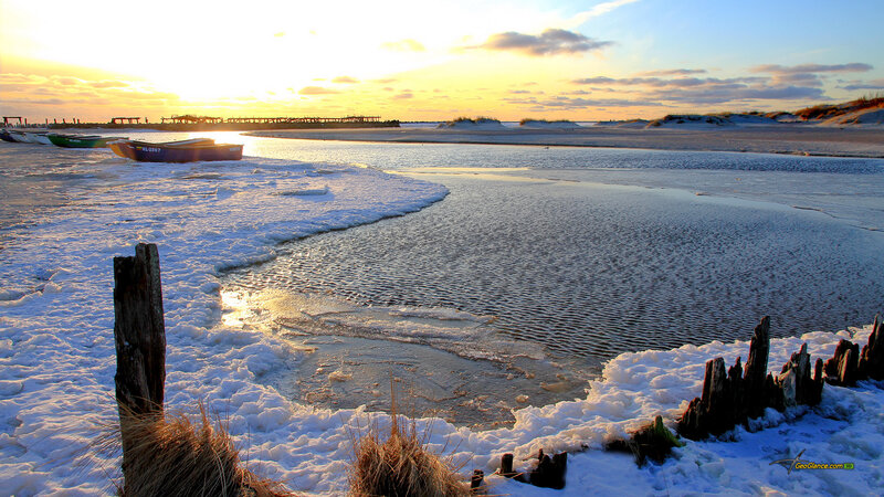 Frozen River at Sunset — Blue, Serene