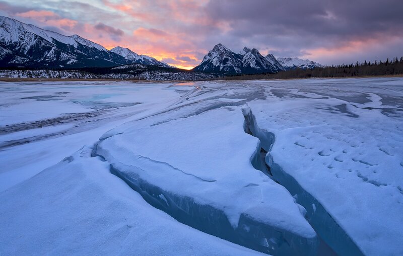 Frozen River Crack