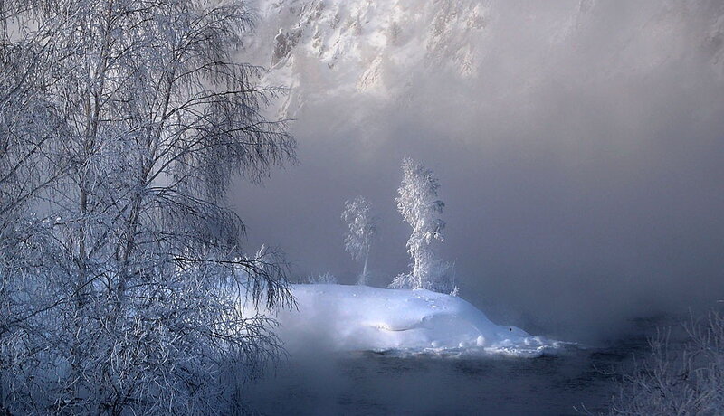 Frozen River Mist — White