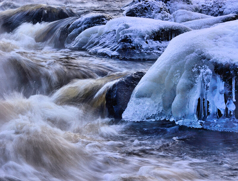 Frozen River Rapids — Blue