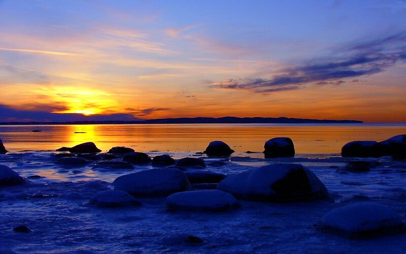 Frozen Rocks at Sunset — Blue, Serene