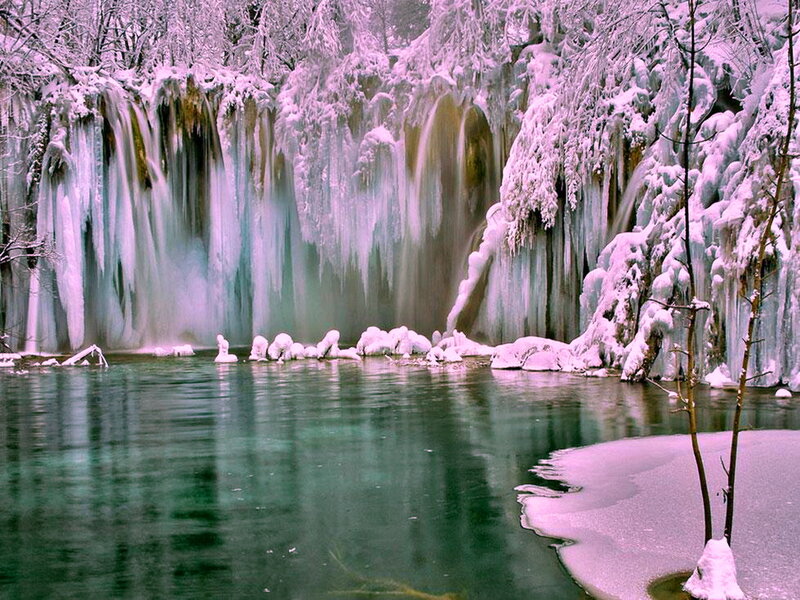 Frozen Waterfall — Green, Serene, Winter