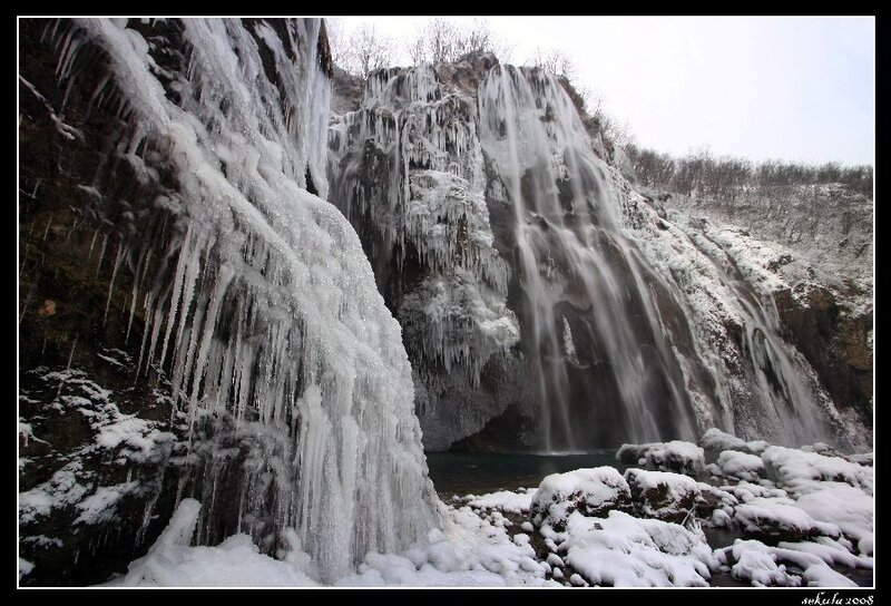 Frozen Waterfall — White, Cold, Winter