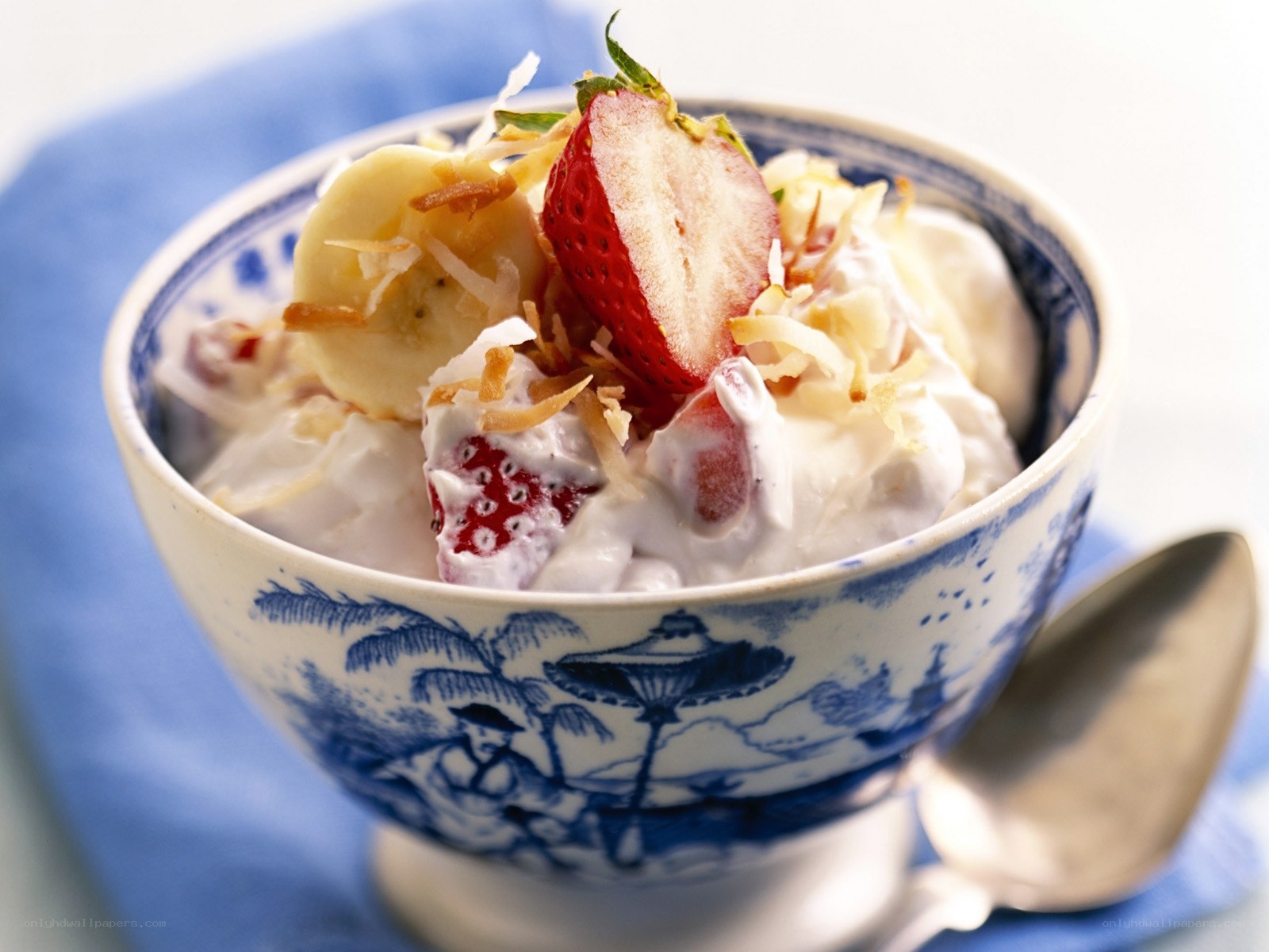 fruit and cream dessert