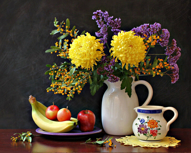 Fruit and Flowers in Vase — Yellow, Calm