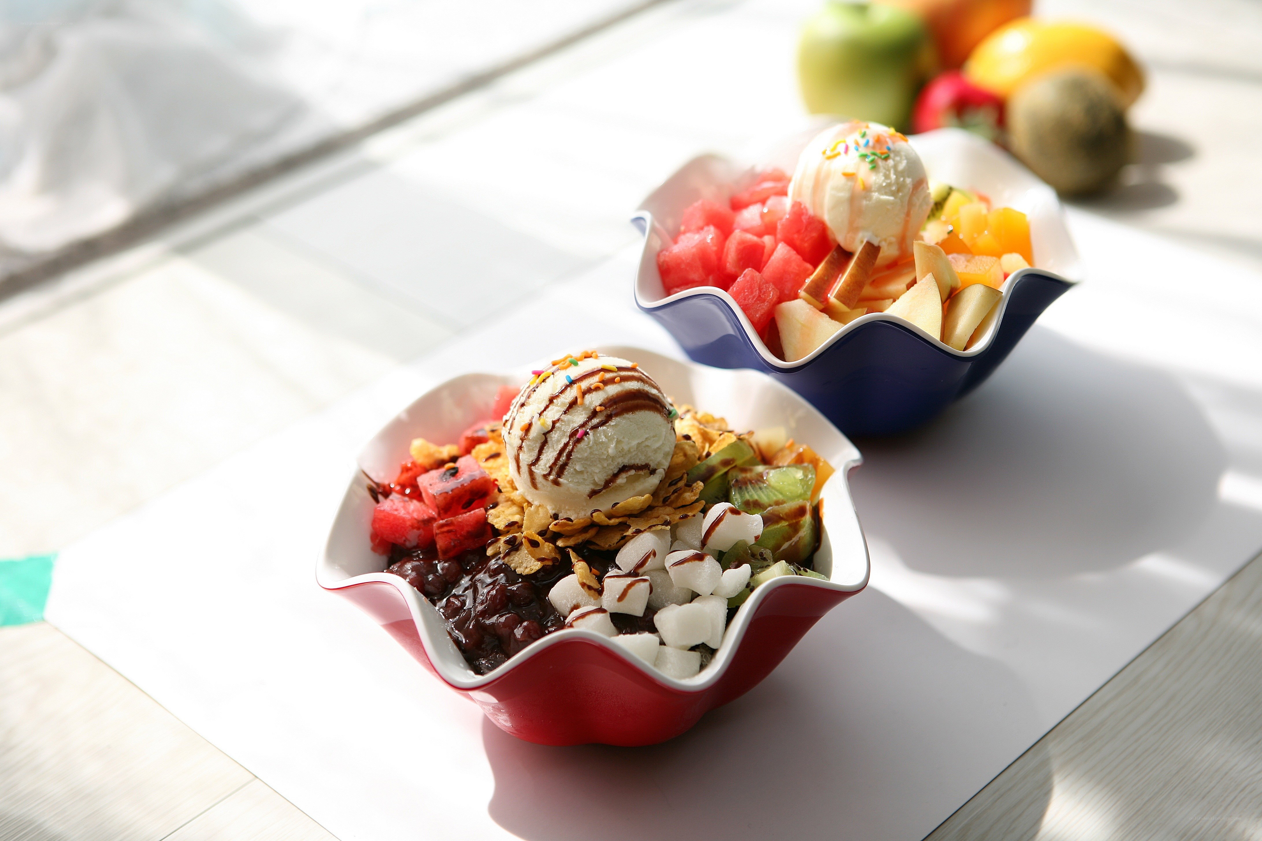 Fruit and ice cream bowls