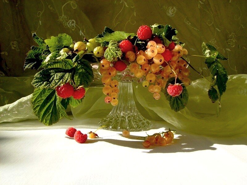Fruit Arrangement in Glass Bowl