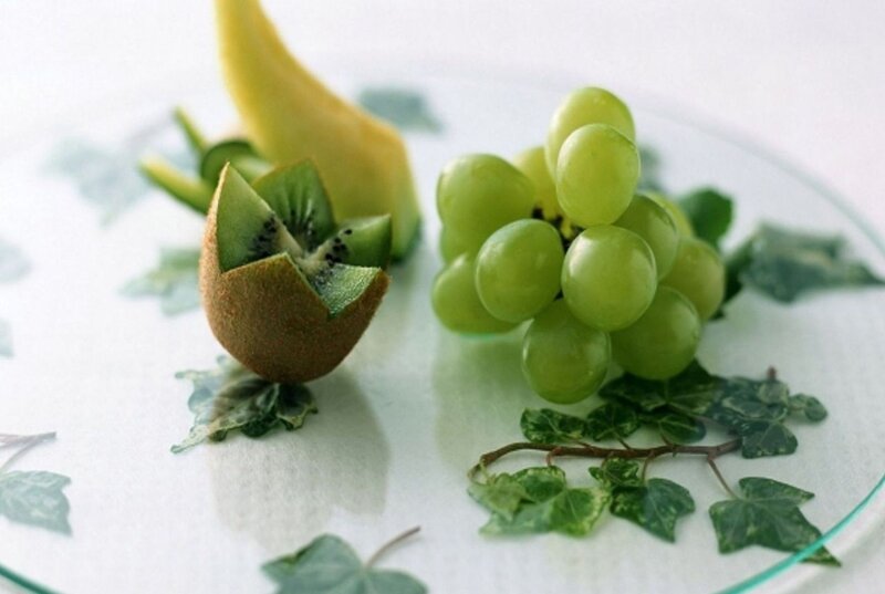 Fruit arrangement on a plate