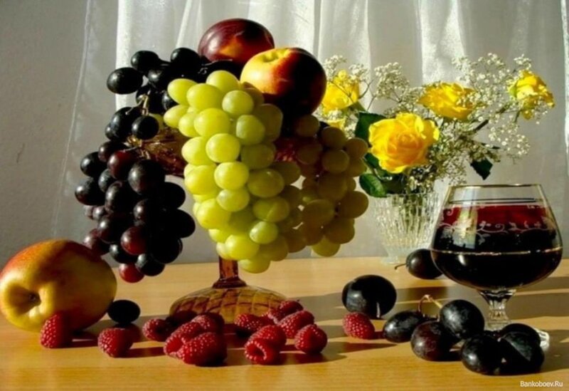 Fruit Arrangement on Table — Yellow