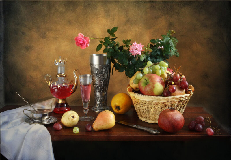 Fruit Basket on Table — Brown