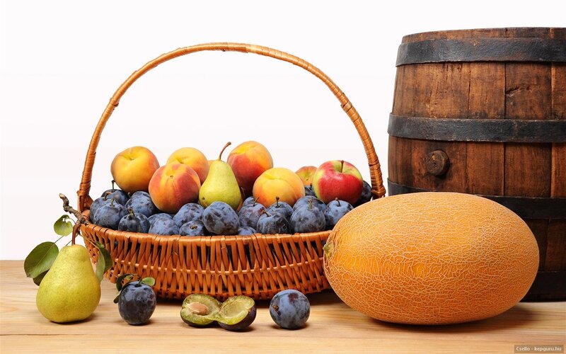 Fruit Basket on Wood — Brown