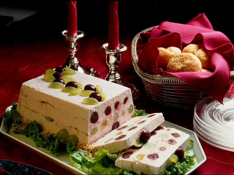 Fruit-embedded Cake