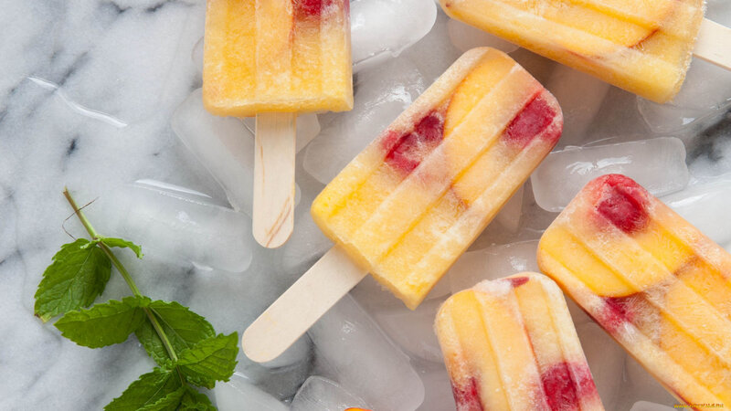 Fruit Popsicles on Ice — Yellow