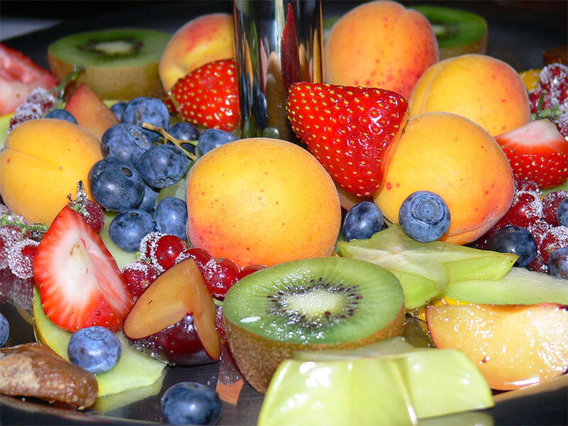 Fruit Salad on Plate — Yellow