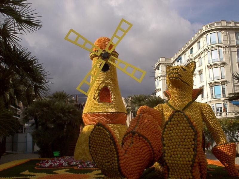 Fruit Sculpture of Cat and Windmill