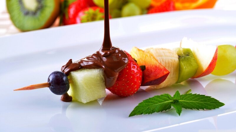 Fruit Skewer with Chocolate