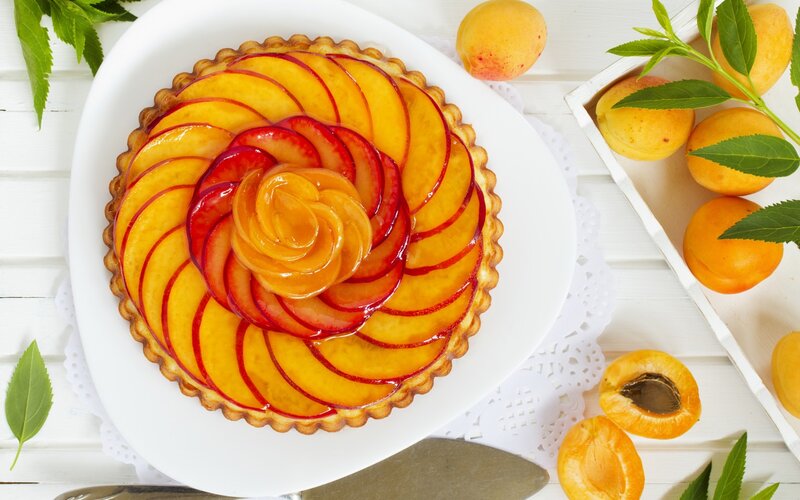 Fruit Tart with Apricots