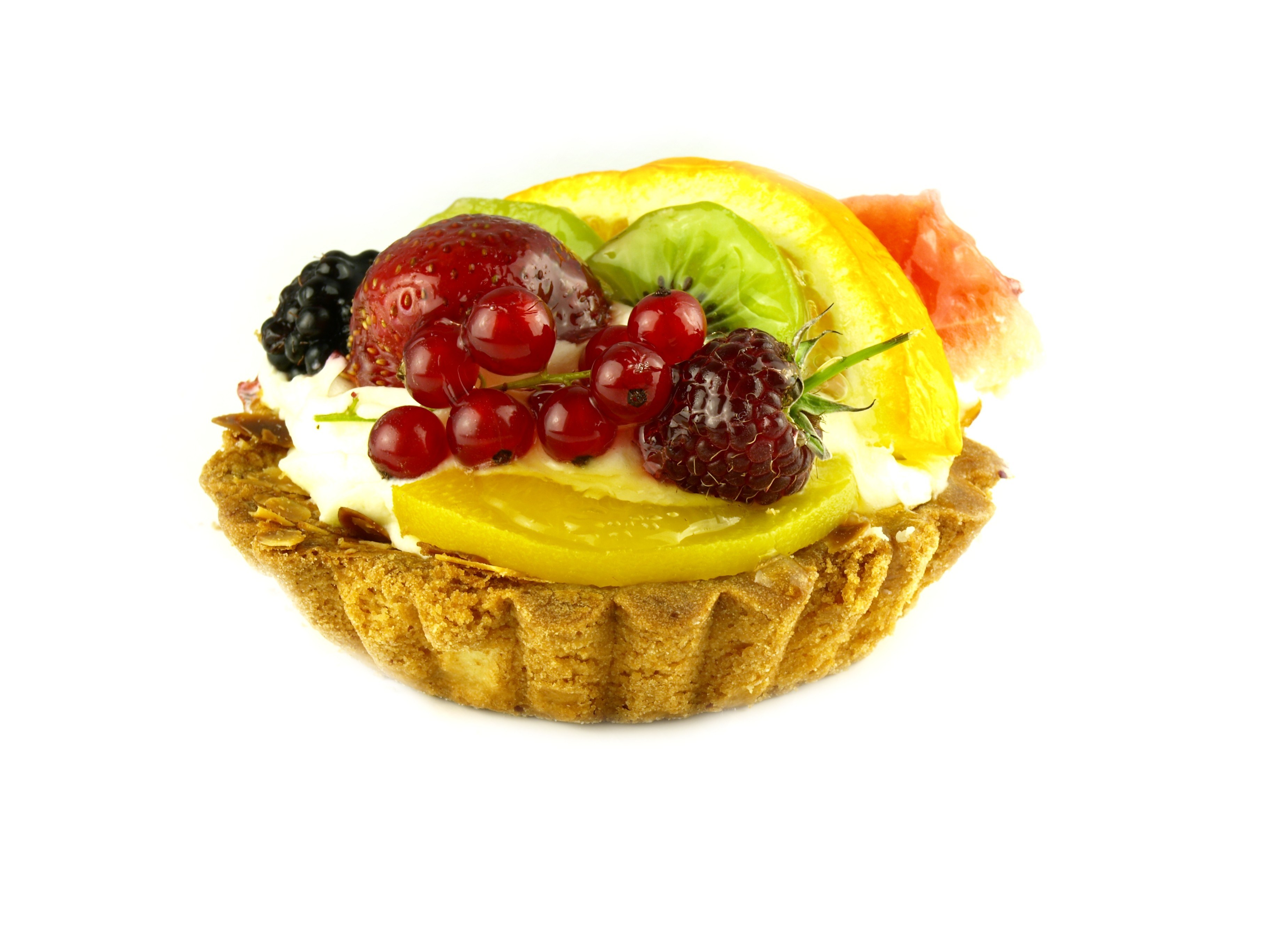 fruit tart with berries