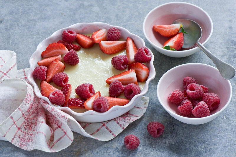 Fruit Tart with Berries — White, Calm