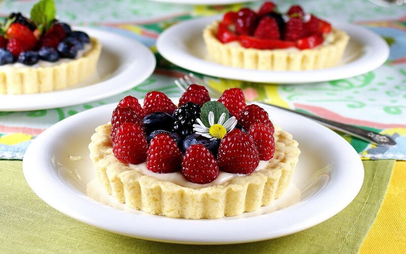 Fruit Tart with Berries — White, Fresh