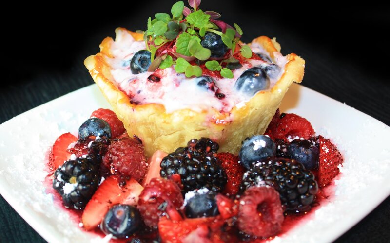 Fruit Tart with Berries — White
