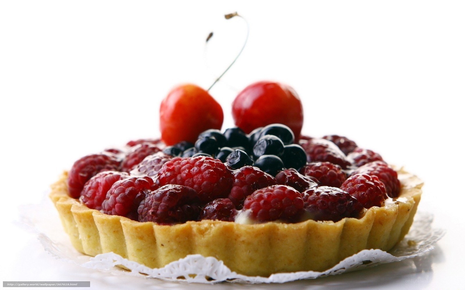 fruit tart with berries