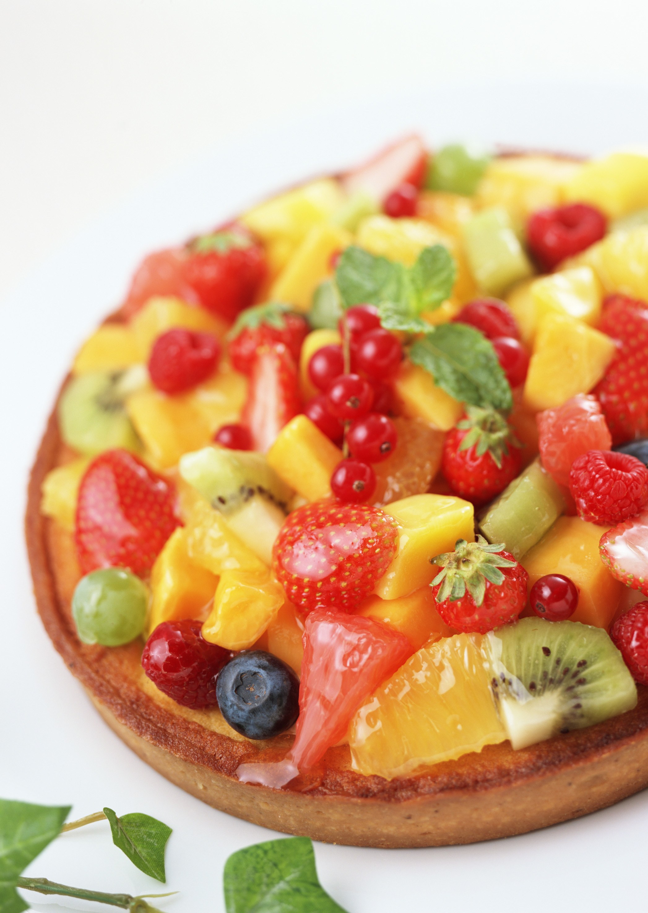 fruit tart with fresh berries