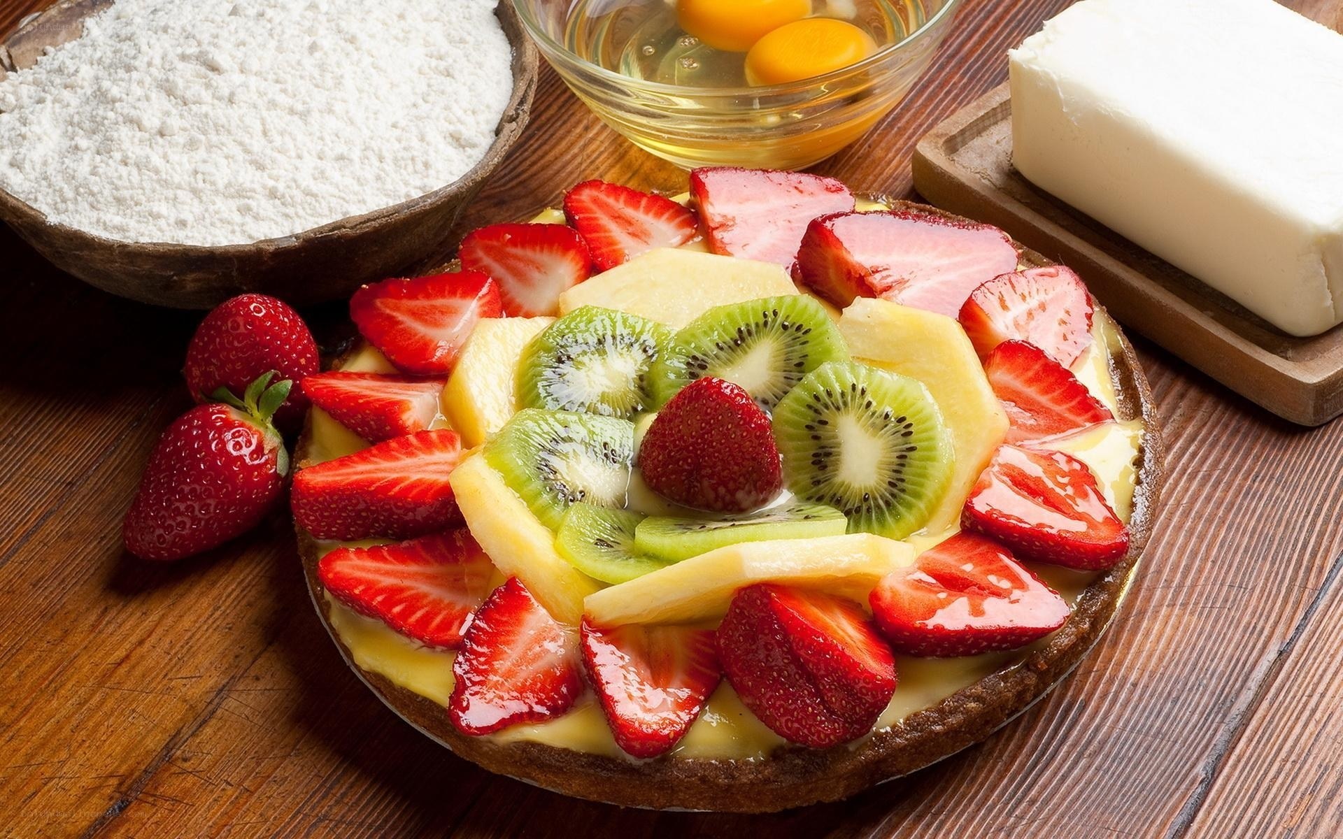 Fruit tart with fresh berries