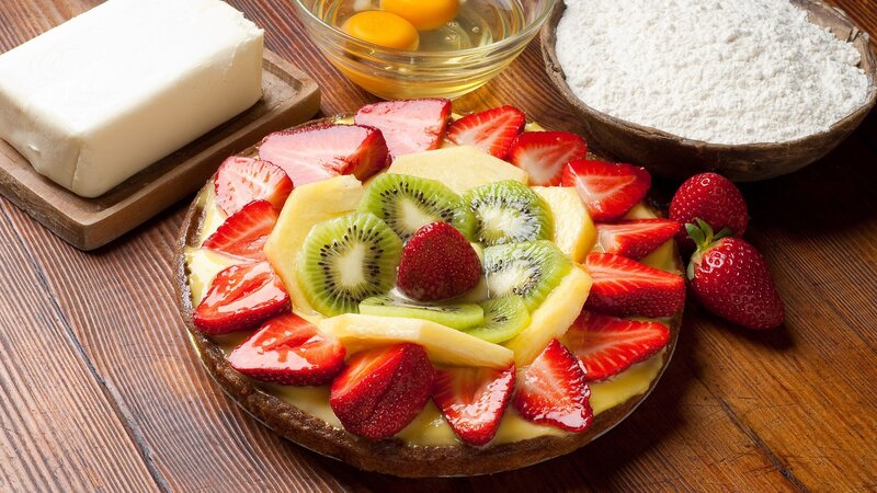 Fruit tart with fresh ingredients