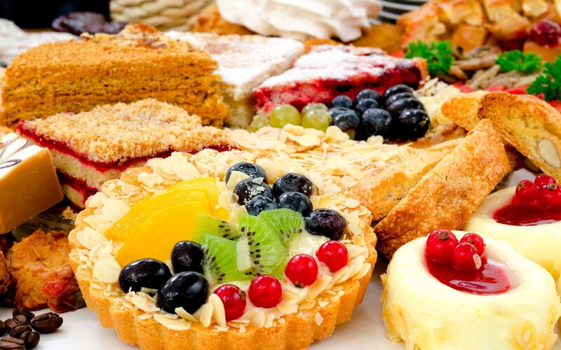 Fruit Tart with Pastries