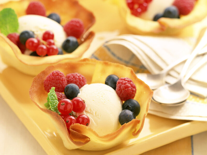 Fruit Tartlets with Ice Cream