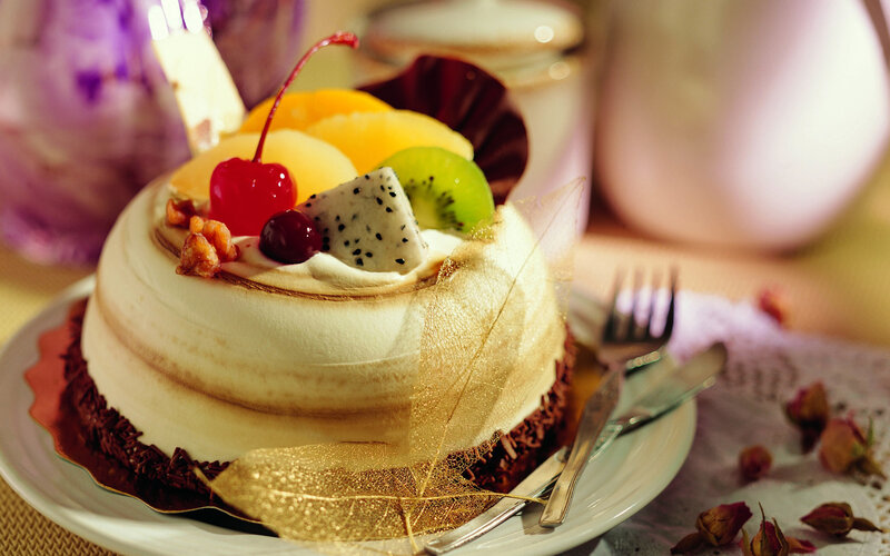 Fruit-topped Cake on Plate — White